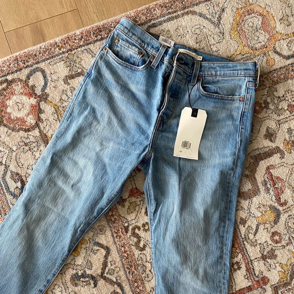 Levi Wedgie Jean